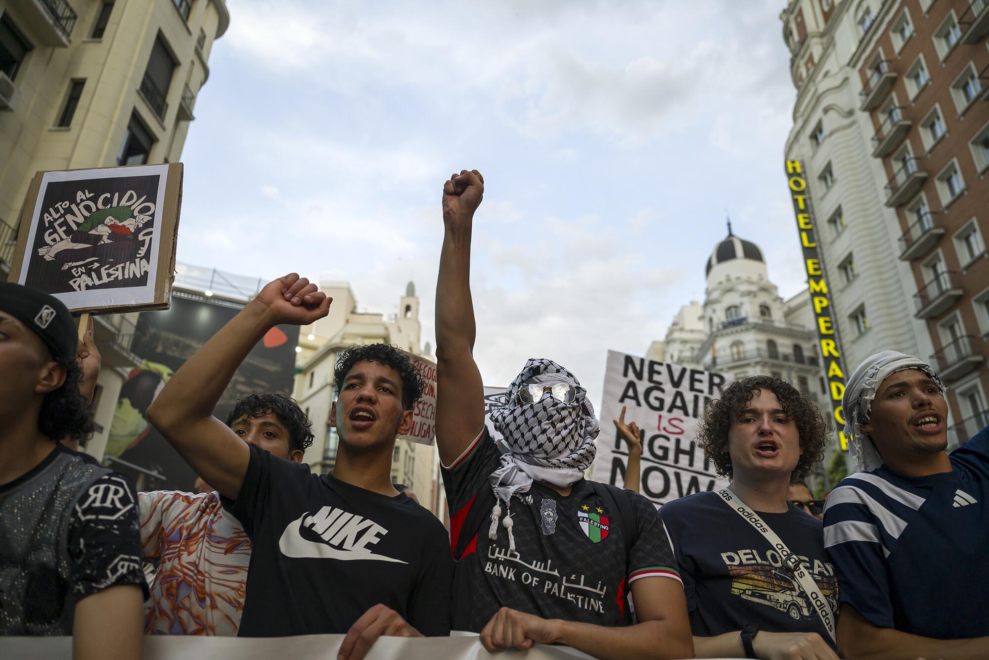 Gaza Cibeles Plza España - 25